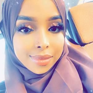 Meet your Posher, Mandeeq